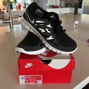 Nike Women Free Run Shoes